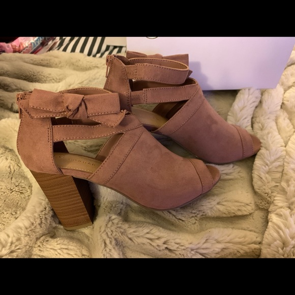 SOLD LC Lauren Conrad java peep toe heels - Picture 3 of 6